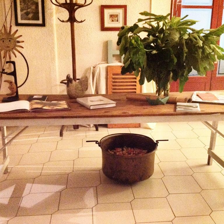 Hostal Pirineos Barbastro Extérieur photo